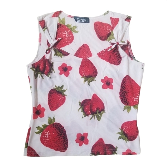 Vintage Garage Strawberry Print Sleeveless Top - Picture 7 of 9